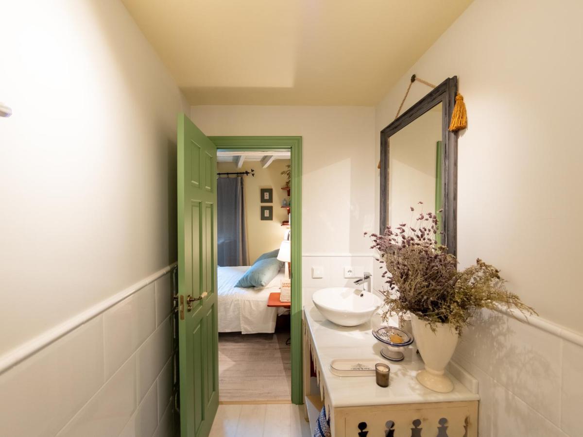 Encantadora Casa De Pueblo Con 5 Hab. En Burgos *