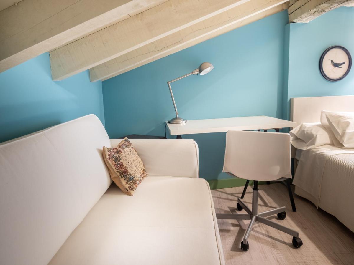 Encantadora Casa De Pueblo Con 5 Hab. En Burgos *